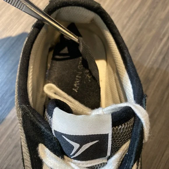 Old Navy Black and Light Gray Women's Sneakers - Picture 8 of 9